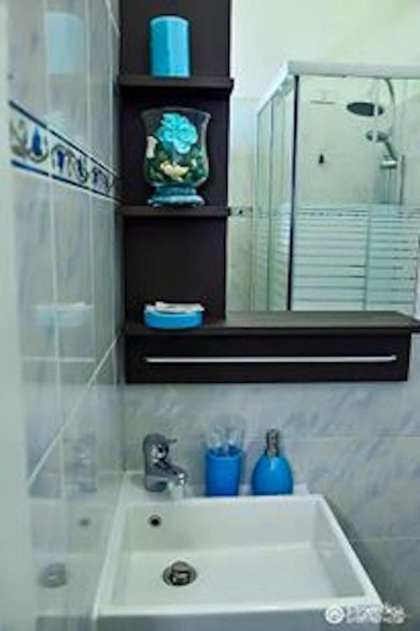 Kambal Maison * Rom